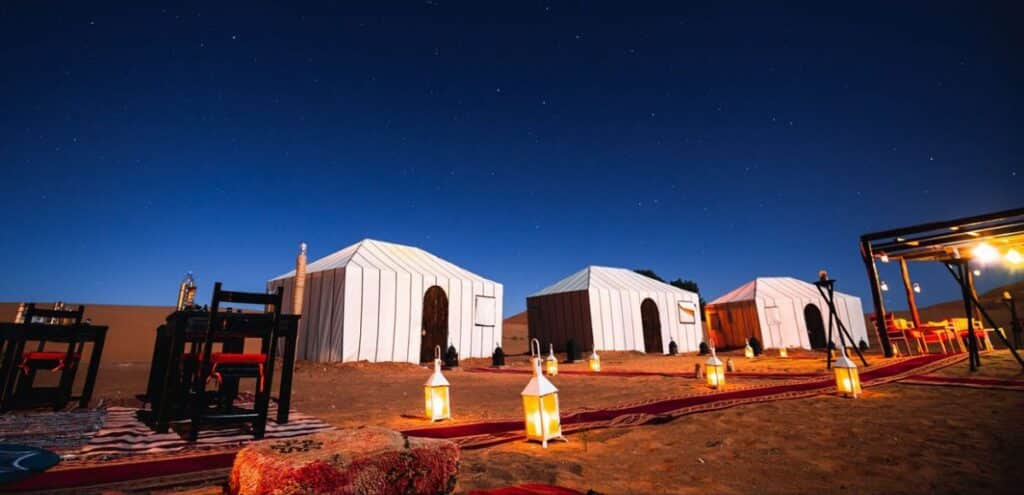 Bivouac au milieu des dunes au
